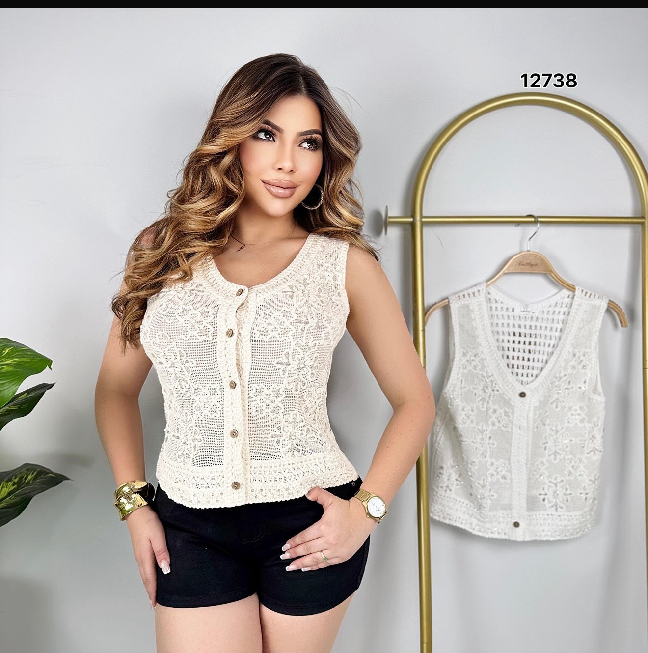 Blusa de Lino Bordada con Brillos y Espalda Calada